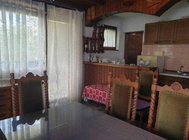 Etos Nekretnine, prodaja, kuća, zemljište, Travnik, Vitez, Bosna, BiH, dvorište